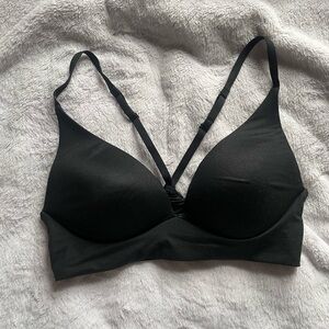 Victoria’s secret black bra with adjustable straps